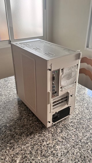 Ordenador PC Blanco - Poco Uso
