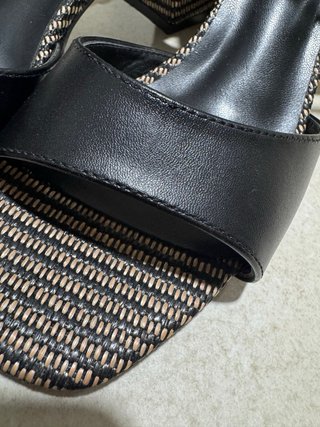 Sandalias tacón fantasía negro y beige talla 40