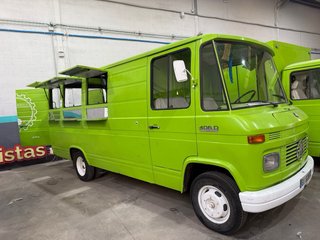 Camión Food Truck Mercedes 406 D