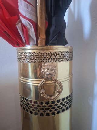 Paragüero antiguo dorado con detalles