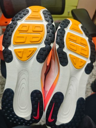 Zapatillas Nike Zoom Vomero 18 Talla 44 Nuevas