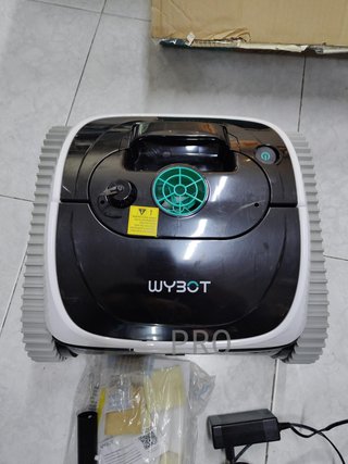 Robot limpiafondos de piscina WYBOT C1