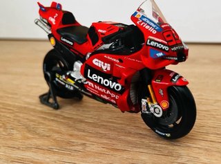 Maqueta 1:18 Moto Ducati Marc Márquez