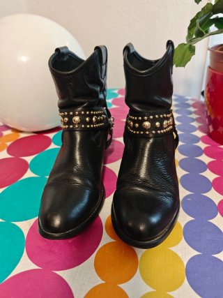Botín cowboy piel