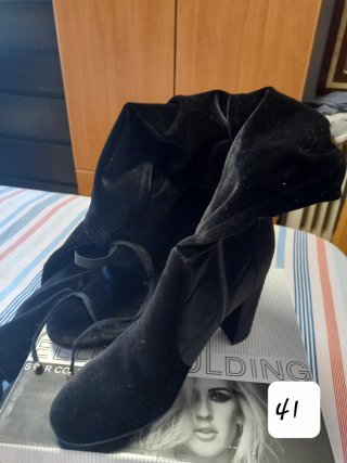 Botines negros tacón con hebilla