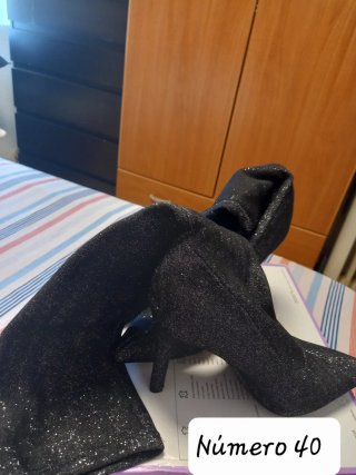Botines negros tacón con hebilla