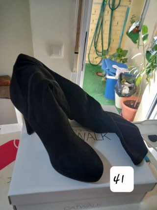 Botines negros tacón con hebilla