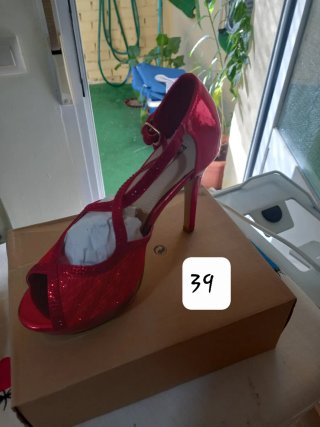 Botines negros tacón con hebilla