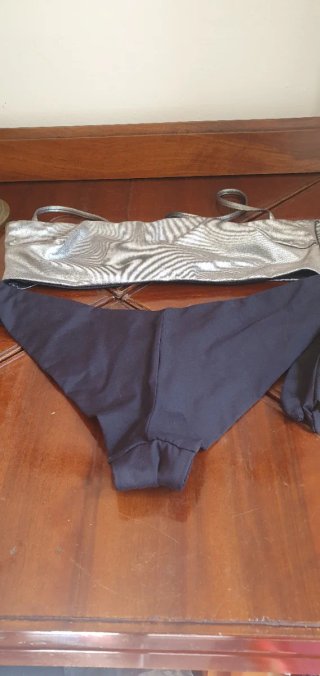 Bikini a fascia argento e nero