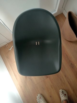 6 Sillas IKEA grises de plástico y madera