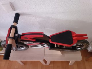 Bicicleta de madera Yamaha sin pedales