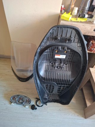 Asiento, Pantalla y Cúpula Suzuki Burgman 125/200