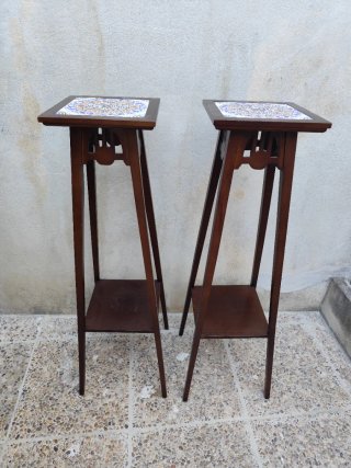 Pareja de Pedestales Antiguos Restaurados