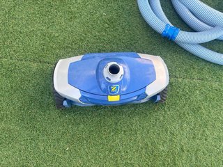 Robot Limpiafondos Zodiac MX9