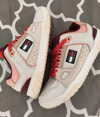 Zapatillas Tommy Jeans Rojas y Blancas