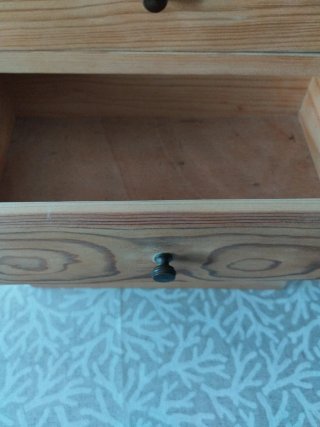 Mueblecito de cajones de madera. Medidas ancho