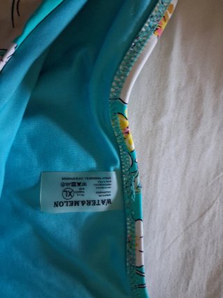 Varias piezas bikinis. Unidad