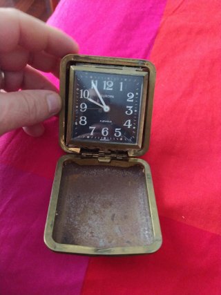 Reloj despertador antiguo Europa