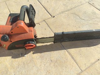 Motosierra Black+Decker para piezas