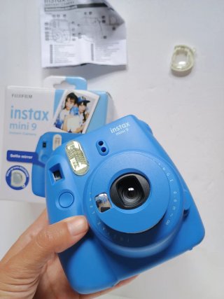 Cámara de fotos Polaroid Instax Mini 9 con caja