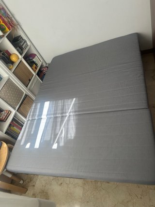 Sofá Cama gris. Muy Cómodo