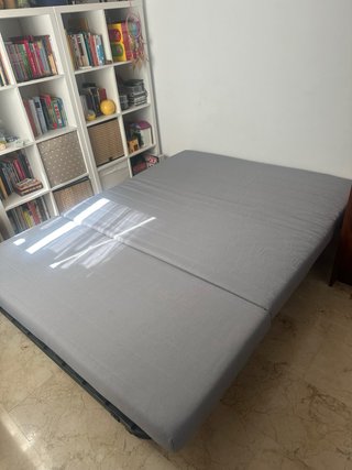 Sofá Cama gris. Muy Cómodo