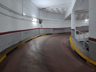 Garaje en venta en Zona Teatro Campoamor en Oviedo