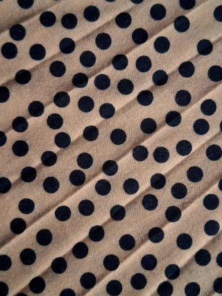 Blusa lunares beige y negra mujer Stradivarius