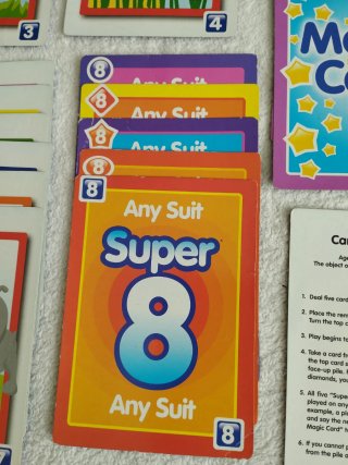Card Game. Juego de cartas a partir de 4 años