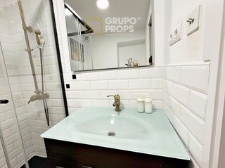 Piso en venta en Almagro en Madrid