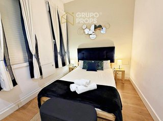 Piso en venta en Almagro en Madrid