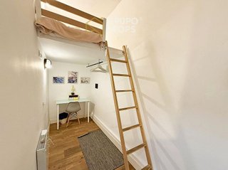 Piso en venta en Almagro en Madrid