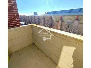 Piso en venta en Viana