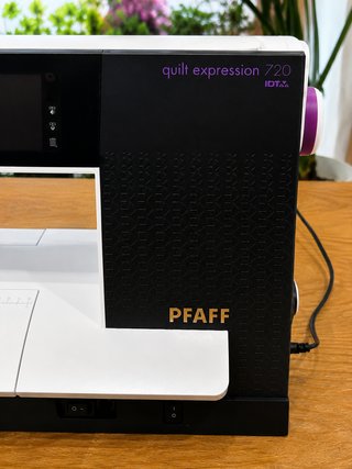 Pfaff Quilt Expression 720 IDT como nueva