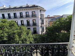 Piso en alquiler en Recoletos en Madrid
