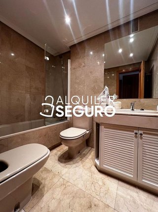 Piso en alquiler en Adelfas en Madrid