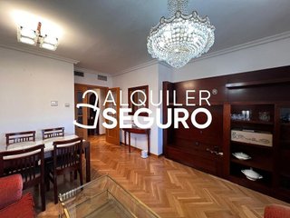 Piso en alquiler en Adelfas en Madrid