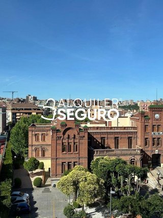 Piso en alquiler en Adelfas en Madrid