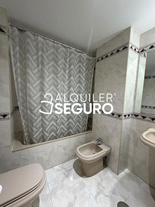 Piso en alquiler en Numancia en Madrid