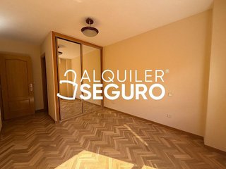 Piso en alquiler en Numancia en Madrid