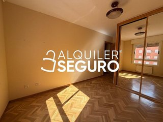 Piso en alquiler en Numancia en Madrid