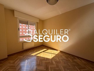 Piso en alquiler en Numancia en Madrid