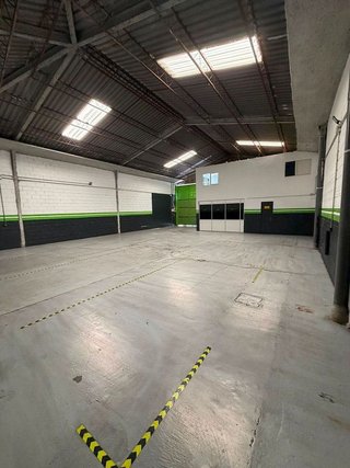 Nave industrial en alquiler en Palmete en Sevilla