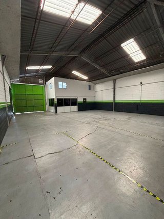 Nave industrial en alquiler en Palmete en Sevilla