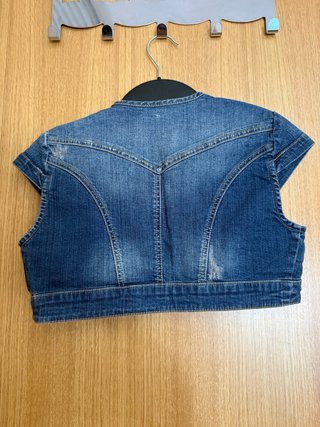 Chaleco vaquero corto