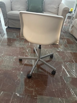 Silla giratoria Ikea blanca