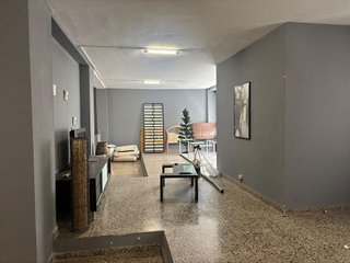Local comercial en alquiler en Carrús Est - Camí dels Magros en Elche