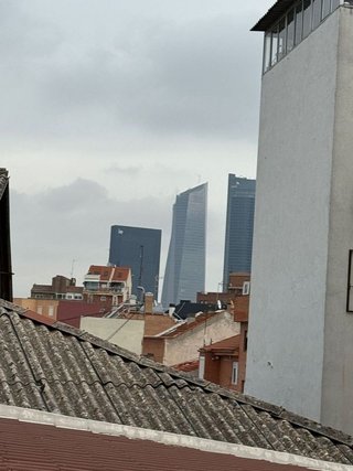 Piso en alquiler en Valdeacederas en Madrid