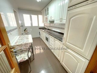 Piso en alquiler en Plaza España - Villa Pilar - Reyes Católicos - Vadillos en Burgos