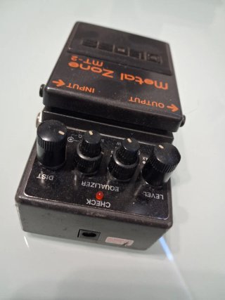 Boss MT-2 Metal Zone Pedal Guitarra